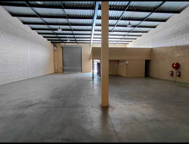 395M² WAREHOUSE TO LET IN POMONA